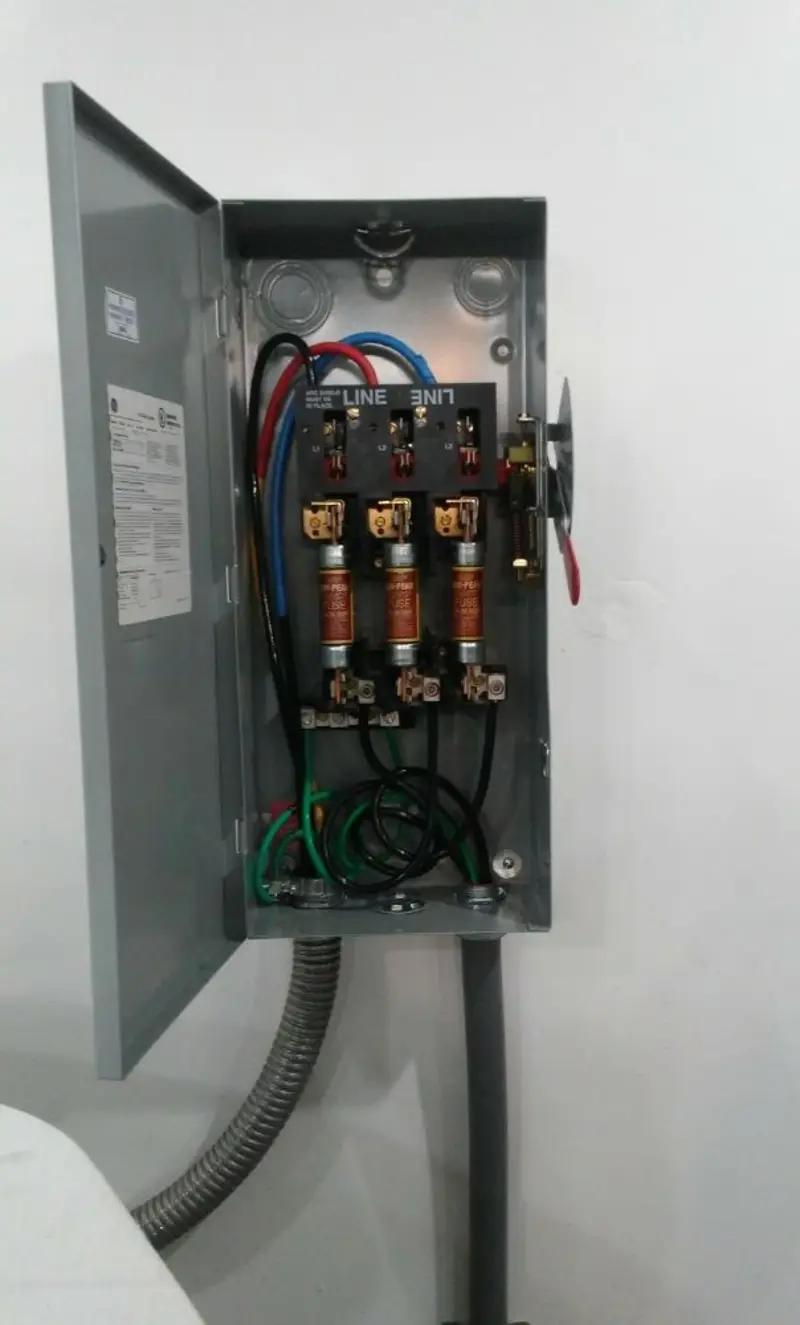 Three-phase disconnect switch installed for Electrical Wiring & Rewiring in Waukegan